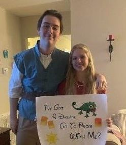 5 Promposal Ideas to Make Your Potential Date Swoon