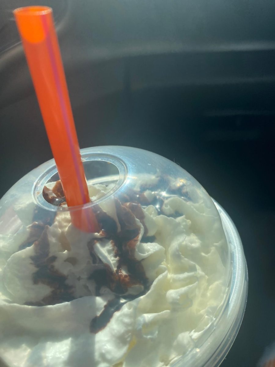 Dunkin Donuts Lava Cake Signature Latte